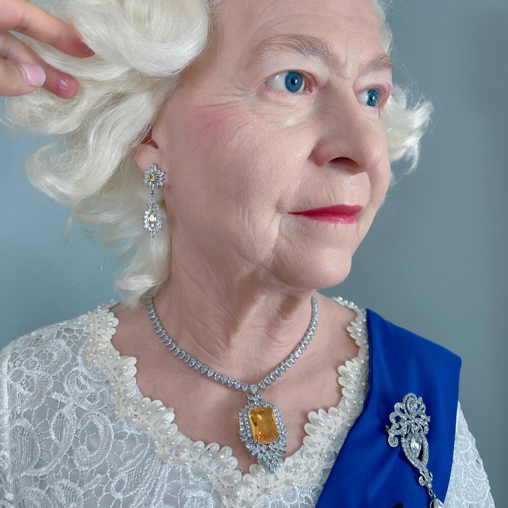 Fabulous Canary Diamanté Jewelry Set Necklace and Earrings, Comes with Queen Box